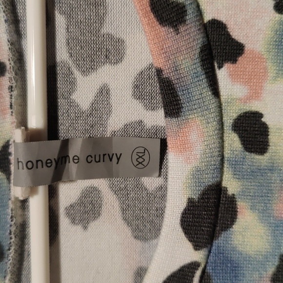 Multi colored leopard print top by honeyme curvy. - Picture 2 of 4